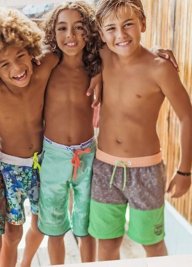 <h1>Kids fashion</h1>