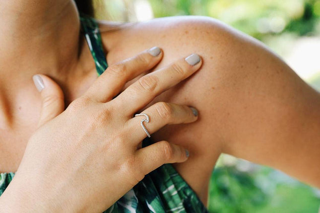 At Aloha At Aloha Twister Wave Ring