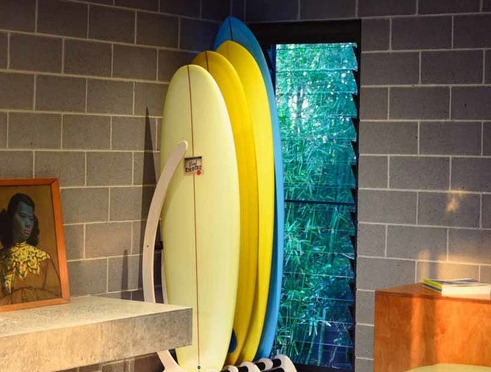 surfboard stand S
