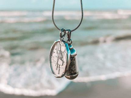 Laguna Treasures Laguna Treasures Beach Pendant Zilver met Kitegirl