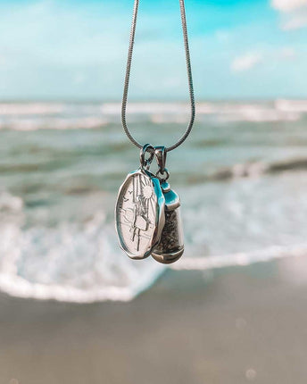 Laguna Treasures Laguna Treasures Beach Pendant Zilver met Kitegirl