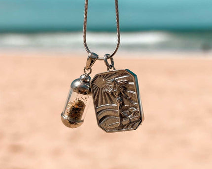 Laguna Treasures Laguna Treasures Beach Pendant Zilver met Surfgirl