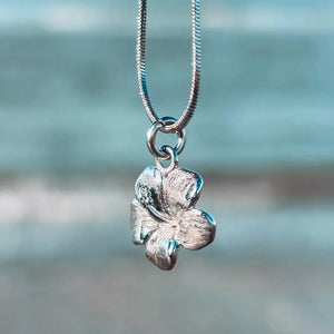 Laguna Treasures Laguna Treasures Oceaan Ketting Hibiscus Zilver