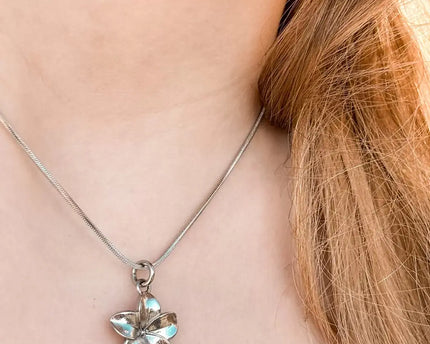 Laguna Treasures Laguna Treasures Oceaan Ketting Plumeria Zilver