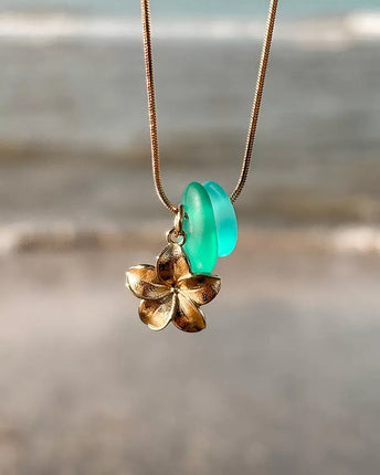 Laguna Treasures Laguna Treasures Zeeglas Ketting Hibiscus Goud