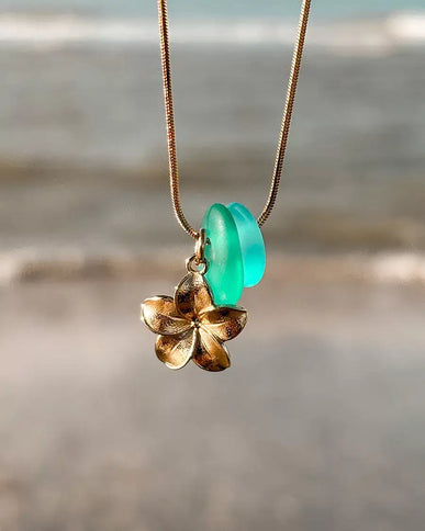 Laguna Treasures Laguna Treasures Zeeglas Ketting Hibiscus Goud