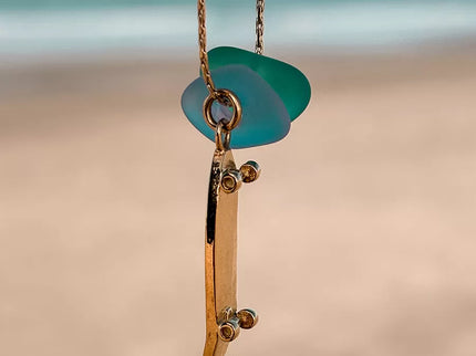 Laguna Treasures Laguna Treasures Zeeglas Ketting Surfskateboard Goud