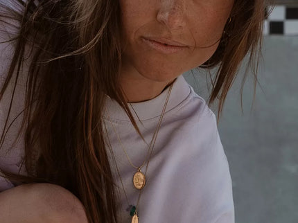 Laguna Treasures Laguna Treasures Zeeglas Ketting Surfskateboard Goud