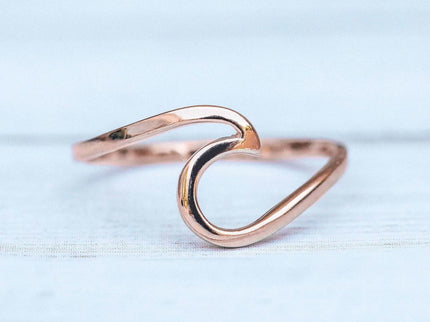 Pura Vida Pura Vida Wave Ring Rose Gold