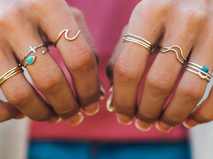 Pura Vida Pura Vida Wave Ring Rose Gold