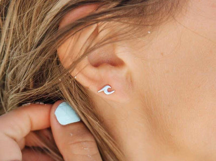 Pura Vida Pura Vida Wave Stud Earrings Silver